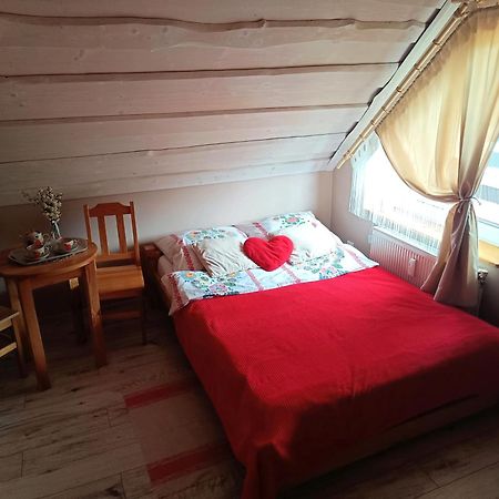 Rodzinny Zakatek "U Gluszkow" Bieszczady Myczkowce Esterno foto