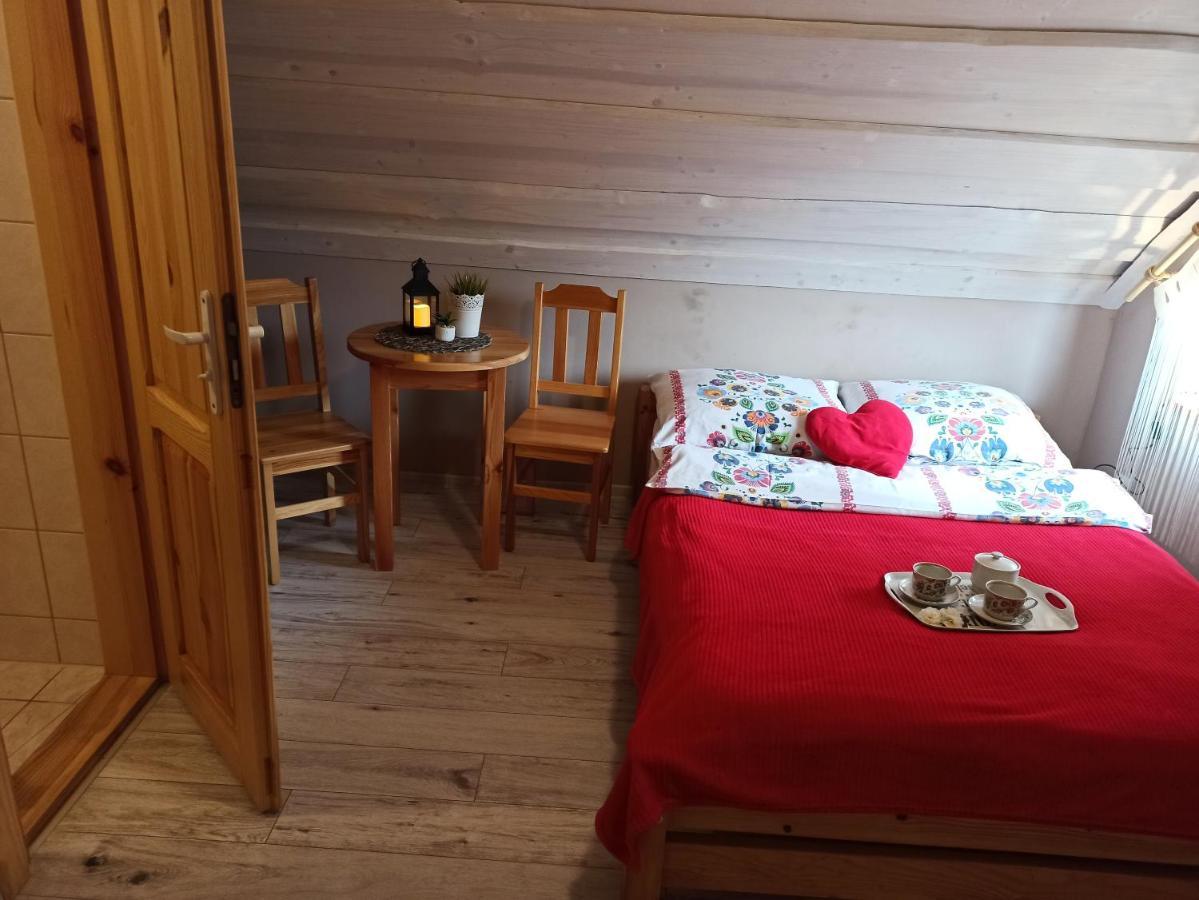 Rodzinny Zakatek "U Gluszkow" Bieszczady Myczkowce Esterno foto