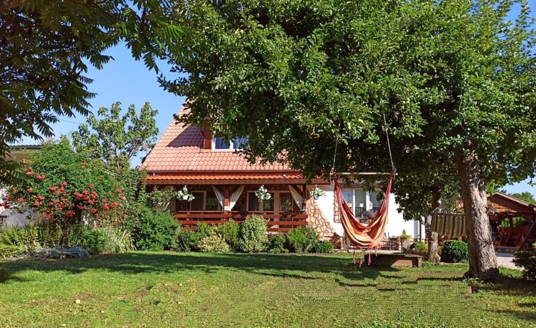 Rodzinny Zakatek "U Gluszkow" Bieszczady Myczkowce Esterno foto